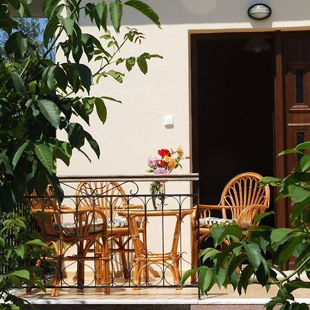 Nadia Apartments Molyvos 외부 사진