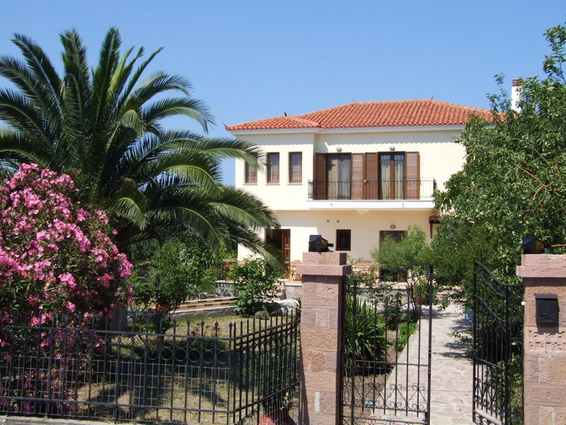Nadia Apartments Molyvos 외부 사진